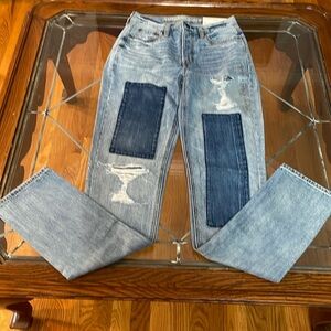 NWT American Eagle Outfiters Jeans.